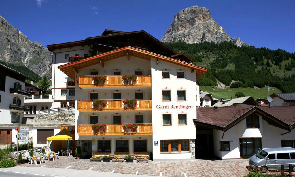 Garni Reutlingen Hotel Colfosco Exterior photo